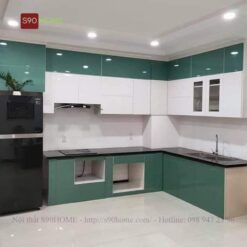 Mẫu tủ bếp inox cánh kính xanh đẹp S90-TBK024